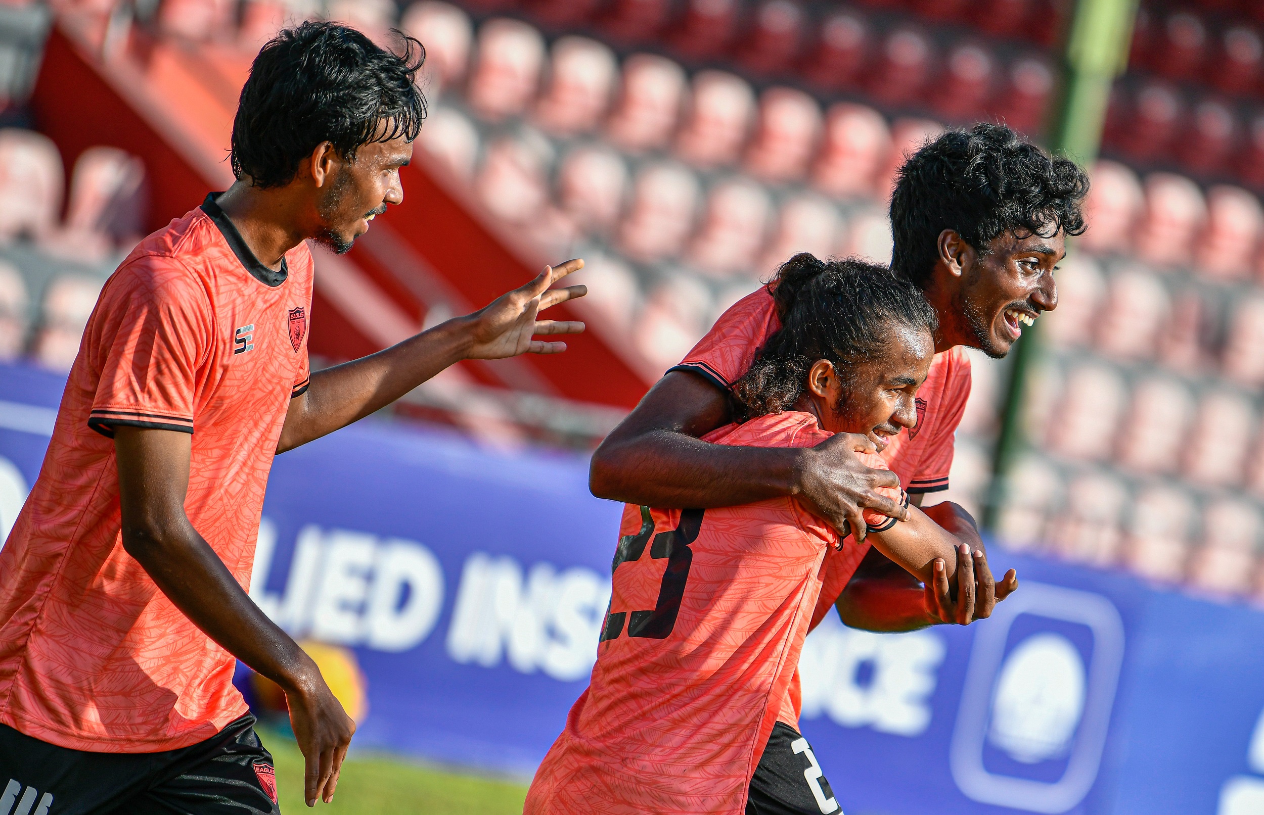 ޔޫތް ޗެމްޕިއަންޝިޕް: އީގަލްސް މޮޅުވިއިރު، މަހިބަދޫ އަތުން ޔޫވީ އެއްވަރު