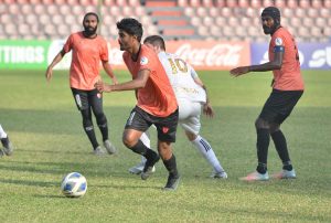 އީގަލްސް އިން ގްރީން ބަލިކޮށްފި، ވެލެންސިއާ ފައިނަލަށް!