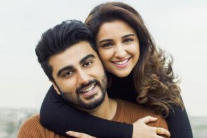 އަރުޖުންގެ ސްވެޓަރުގައި ޕަރީ އުފަލުން ފުމެނީ!