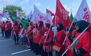 "އިންޑިއާ އައުޓް" ހަރަކާތަށް، މަގުތަކަށް ނިކުތުމަށް ޖާގަނުދިން