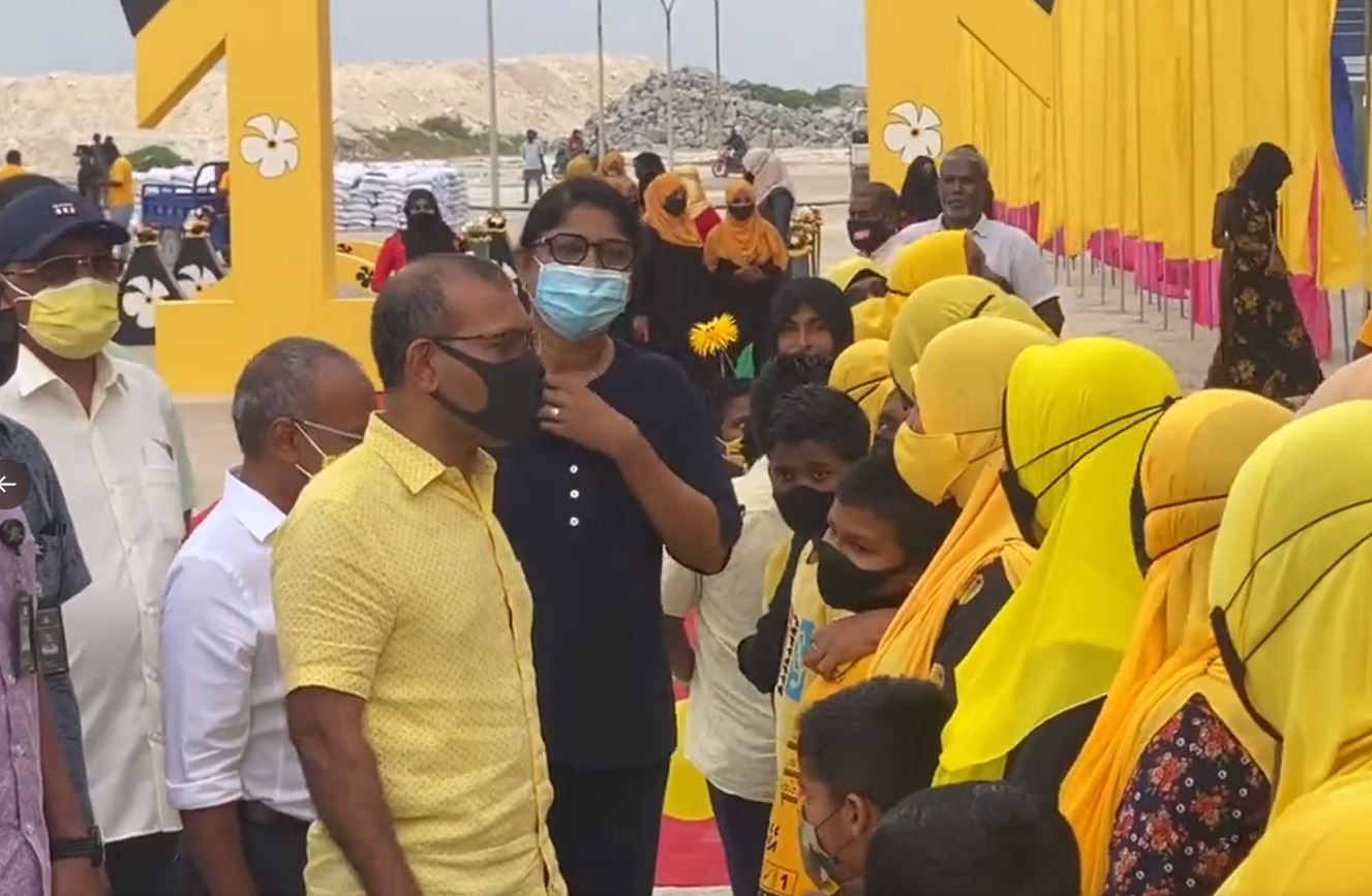 ރާޝިދުގެ ކެމްޕެއިނަށް ނަޝީދު ވަޑައިގަތުމުން، ފޯކައިދޫން ހޫނު މަރުހަބާއެއް!