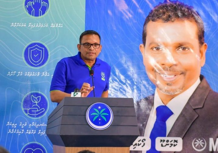 ސަރުކާރު މެމްބަރަކު ހުރެގެން ދާއިރާތަކަށް ވާކަމެއް ހަމަ ހަރާން: ނާޒިމް