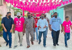 ލީޑަރޝިޕާއިއެކު ކޮމަންޑޫ ދާއިރާގައި އިދިކޮޅު ކެމްޕެއިން ވަރުގަދަކޮށްފި