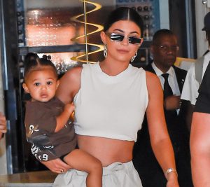 ކައިލީއަށް މިފަހަރުވެސް އަންހެން ކުއްޖެއް؟