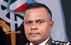 ޑިފެންސްގެ އިންޓެލިޖެންސް ކޮމާންޑަރަކަށް ޒުހުރީ