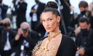 ބުރުގާ އަޅާ މީހުންގެ ދިފާއުގައި ބެލާ!