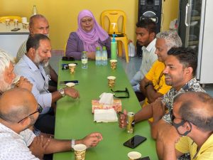 ރާޝިދުގެ ކެމްޕެއިންގައި ހޯމް މިނިސްޓަރ ޢިމްރާން ޢަބްދުﷲ ކޮމަންޑޫ ދާއިރާގައި!