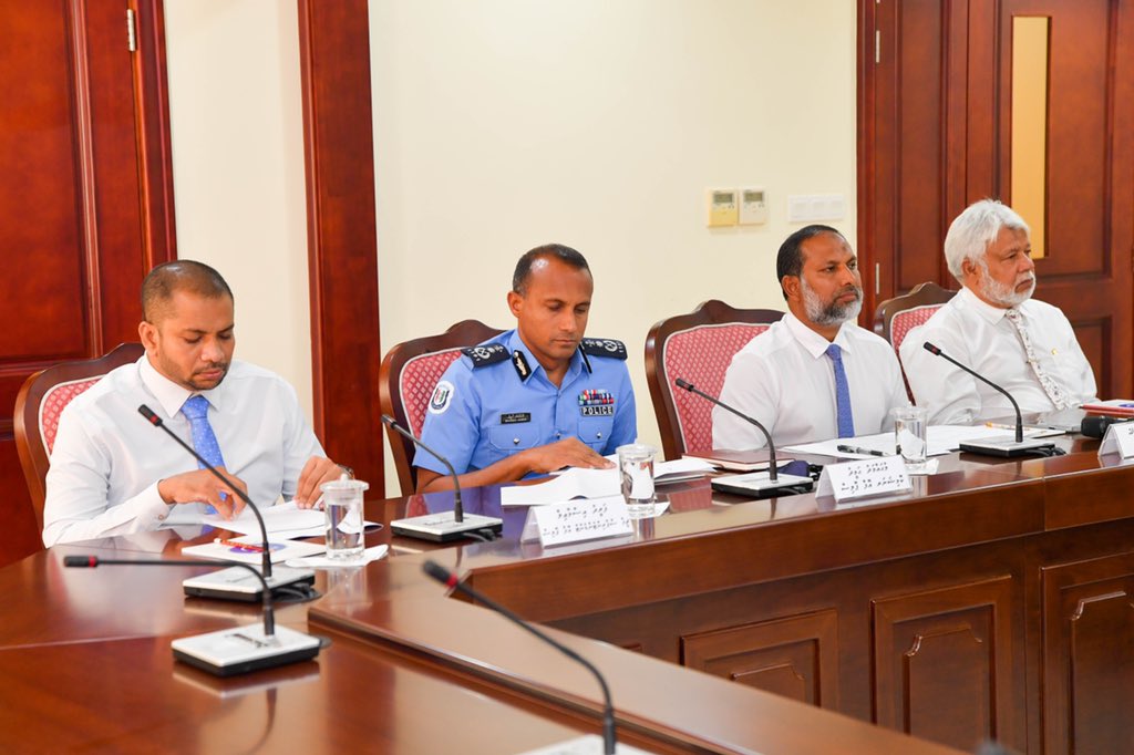 "އައުޓް ކުރަން ގޮވާ އެއްޗެއް ސާފެއް ނޫން"! އިންޑިއާ އައުޓު ކެމްޕޭނަކީ ބައެއް އިސް ފަރާތްތަކަށް ޖޯކެއް؟