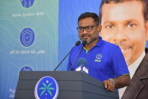 މިނިވަން ކަމާއެކު މަޖިލިހުގައި ވާހަކަ ދެއްކޭނެ ހަމައެކަނި ކެނޑިޑޭޓަކަށް ހުރީ ހަންނާން: ހުސެއިން