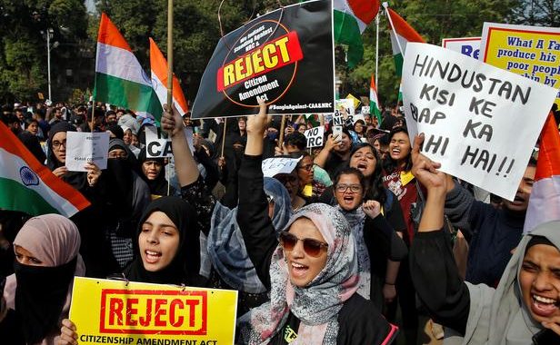 ހިޖާބަކީ މުސްލިމު އަންހެން ކަބަނލުންގެ ހައްޤެއް، ހުރަހެއް ނޭޅޭނެ: ޒައިދު