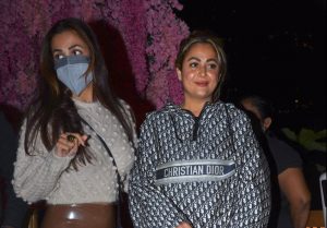 މަލައިކާ ލައިގެން ހުރި ހަރުވާޅެއްގެ ސަބަބުން މަލާމާތް ކުރަނީ!