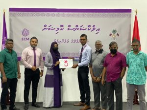 ކުރެންދޫ ކައުންސިލް ރައީސްގެ މަޤާމަށް ވާދަކުރާ ޕީޕީއެމް ކެނޑިޑޭޓްގެ ފޯމް ހުށަހަޅައިފި