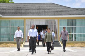 އައްޑުއާއި ފުވައްމުލަކަށް ކުރެއްވި ދަތުރު ނިންމާލުމަށްފަހު ރައީސް މާލެ ވަޑައިގެންފި