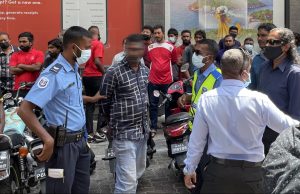 ސިފައިންގެ މީހަކަށް ހަމަލާ ދިން މީހަކު ހައްޔަރުކޮށްފި