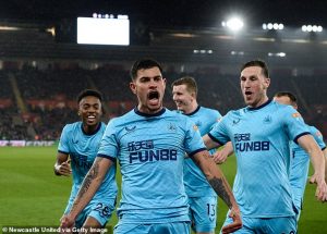 ނިކާސެލުން ސައުތެމްޓަމް ބަލިކޮށްފި