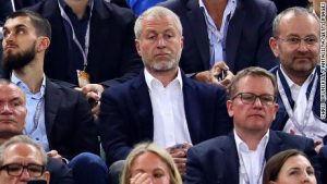 ދަތިކުރުމުގެ ފިޔަވަޅު އަޅަމުންދާ މަހުޖަނުންގެ ލިސްޓުގައި ފުޓުބޯޅަ ކުލަބު ޗެލްސީގެ އޯނަރު އަބުރަމޮވިޗް ހިމަނައިފި