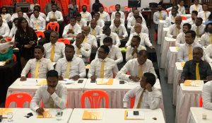 އެމްޑީޕީ ޤައުމީ މަޖިލިސް ޖަލްސާ ބޮޑު ހަމަނުޖެހުމަކަށް
