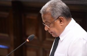 ދަރުމަވަންތަ ހޮސްޕިޓަލްގެ އިމާރާތުގައި ހުރީ ފަންގަސް އަޅާފަ، ޚިދުމަތްތައް ހުރީ މެދުކެނޑިފަ: ސަލީމް