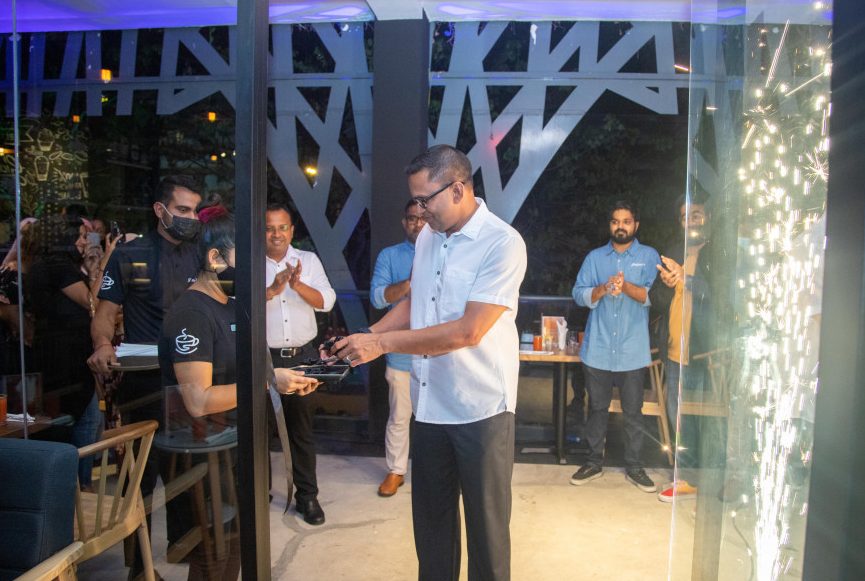 ގްލޯރިއާގެ ރަހަތަށް ހުޅުމާލޭ އަމީން އެވެނިއުއަށް