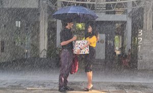 "ހިނދުކޮޅެއް"ގެ ފަސްޓް ލުކް ދައްކާލައިފި