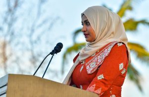 ދެމެހެއްޓެނިވި މާދަމާއެއް ބިނާކުރުމަށް، އަންހެނުންގެ ފުރިހަމަ ހިއްސާ އޮންނަންޖެހޭ: ނަހުލާ