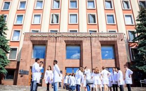 ރަޝިޔާ އާއި ބެލަރޫސްގައި އޮންލައިންކޮށް ކިޔަވައިދޭންޖެހޭ ހާލަތެއް ނެތްކަމަށް ނިންމައިފި