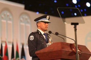 ކޮންމެ 22 ސިކުންތަކުން ފުލުހަކު ރައްޔިތަކާ ބައްދަލުކުރޭ: ޙަމީދު