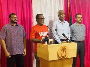 އިންޑިއާ އައުޓް ހުއްޓުވަން ރައީސް ނެރުނު ޤަރާރު ބާޠިލުކުރަން ކޯޓަށް ދަނީ