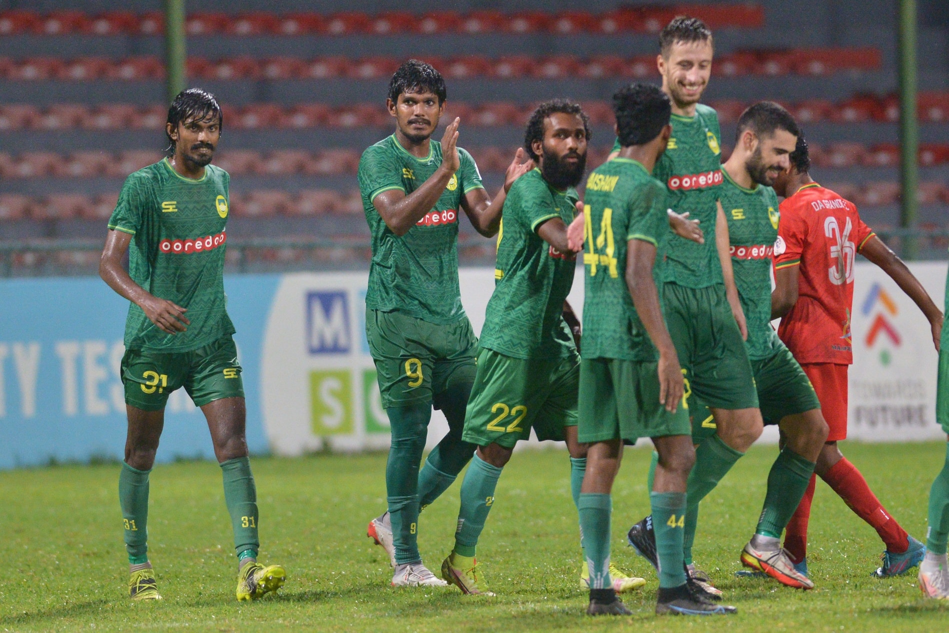 ދަ ގްރާންޑޭ ބަލިކޮށް މާޒިޔާ އެއްވަނައިގައި 5 ޕޮއިންޓް ލީޑެއް