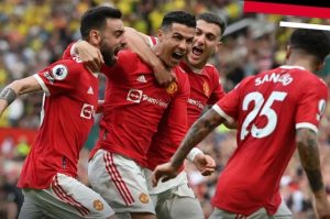 ރޮނާލްޑޯގެ ހެޓްރިކާއިކު، މޮޅުވެ ޔުނައިޓެޑް 5 ވަނައަށް