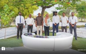 އެޗްޑީސީން ހުޅުމާލޭގައި ސްމާޓް ޕޯލް އަދި ސްމާޓް ބެންޗެއް ޤާއިމުކޮށްފި