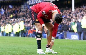 އެވަޓަން އަތުލުން ބަލިވެ، ޔުނައިޓެޑަށް އިތުރު އުދަގޫ