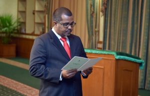 މައްސަލަ ބަލަމަނުން ދަނިކޮށް ފަނޑިޔާރު ރަފޫރު އިސްތިއުފާދެއްވައިފި