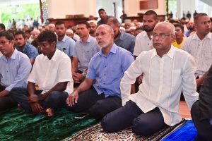 ރައީސް ޢީދު ނަމާދުގެ ޖަމާޢަތުގައި ބައިވެރިވެވަޑައިގަންނަވައިފި