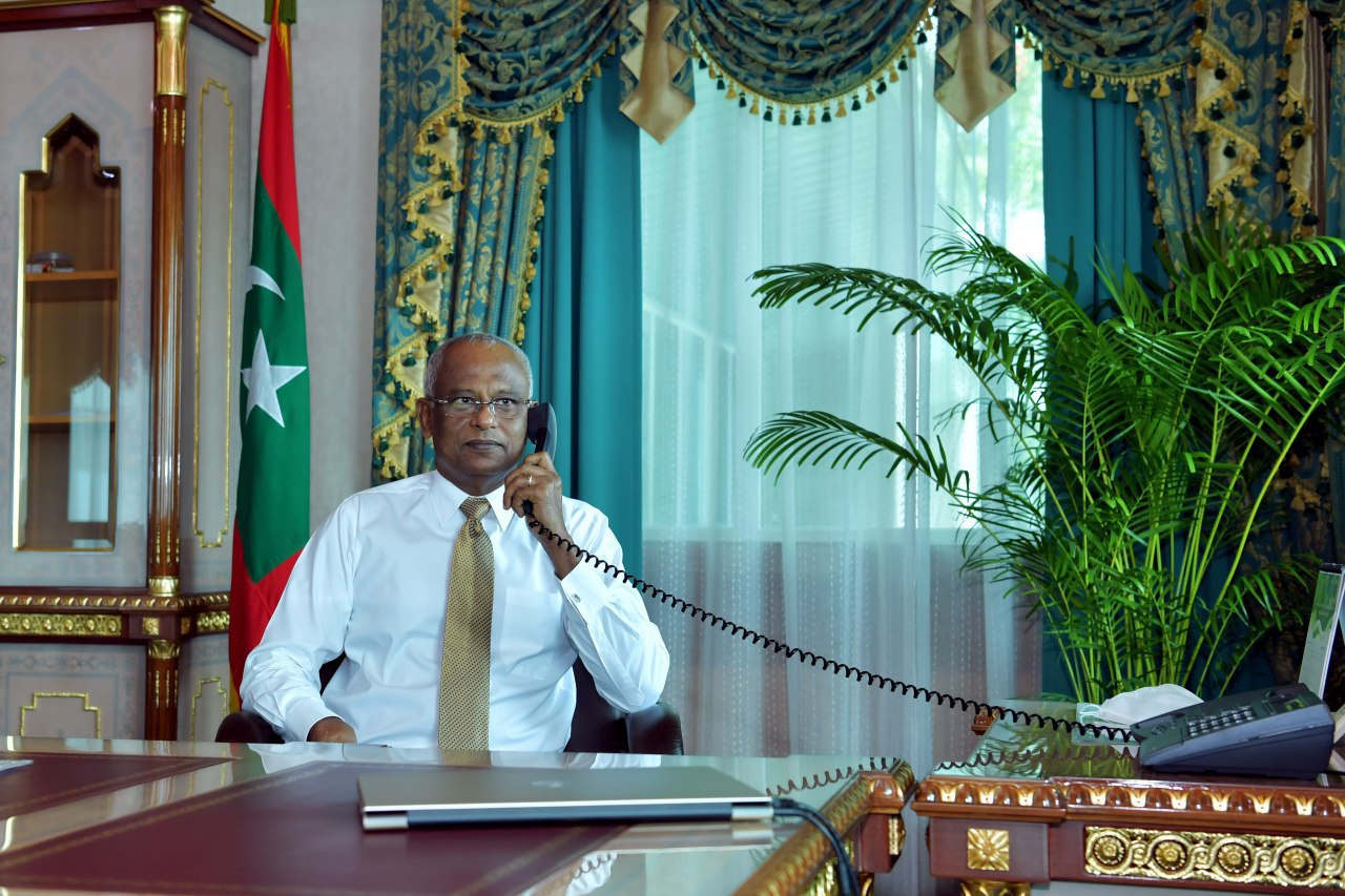 ކޮމަންވެލްތުގެ އެސްޖީކަމަށް ރާއްޖޭގެ ތާޢީދު ޖެމެއިކާގެ ކަމީނާ ޖޯންސަން ސްމިތަށް!