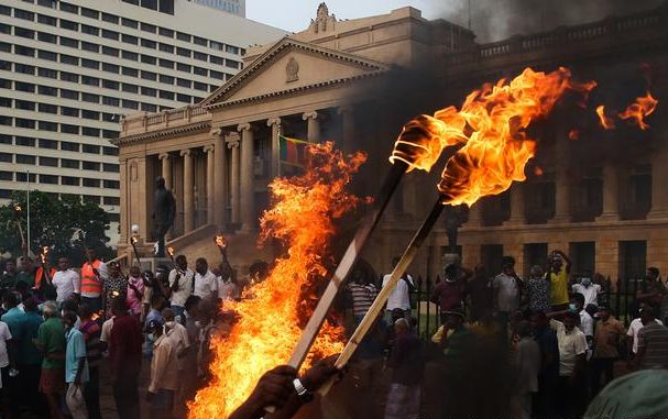 ލަންކާގައި ކުއްލި ނުރައްކަލުގެ ހާލަތު އިއުލާންކޮށްފި