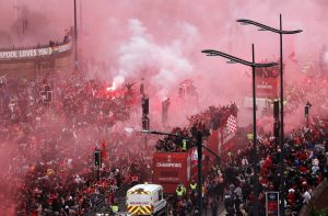 ލިވަޕޫލަށް ލިބުނު ދެ ތަށި އާންމުންނަށް ދައްކާލުމަށް ޕެރޭޑެއް