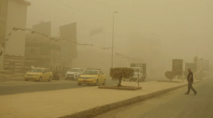 އިރާގަށް އައި ވެލީގެ ތޫފާނެއްގައި، 1،000 މީހުން ބަލިވެގެން ހޮސްޕިޓަލުން ފަރުވާ ދޭންޖެހިއްޖެ