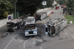 ހަމަ ނުޖެހުންތަކަފަހު، ސްރީ ލަންކާގައި އެމަޖެންސީ ބާރުތަށް ސިފައިންނާއި ފުލުހުންނަށް ދީފި