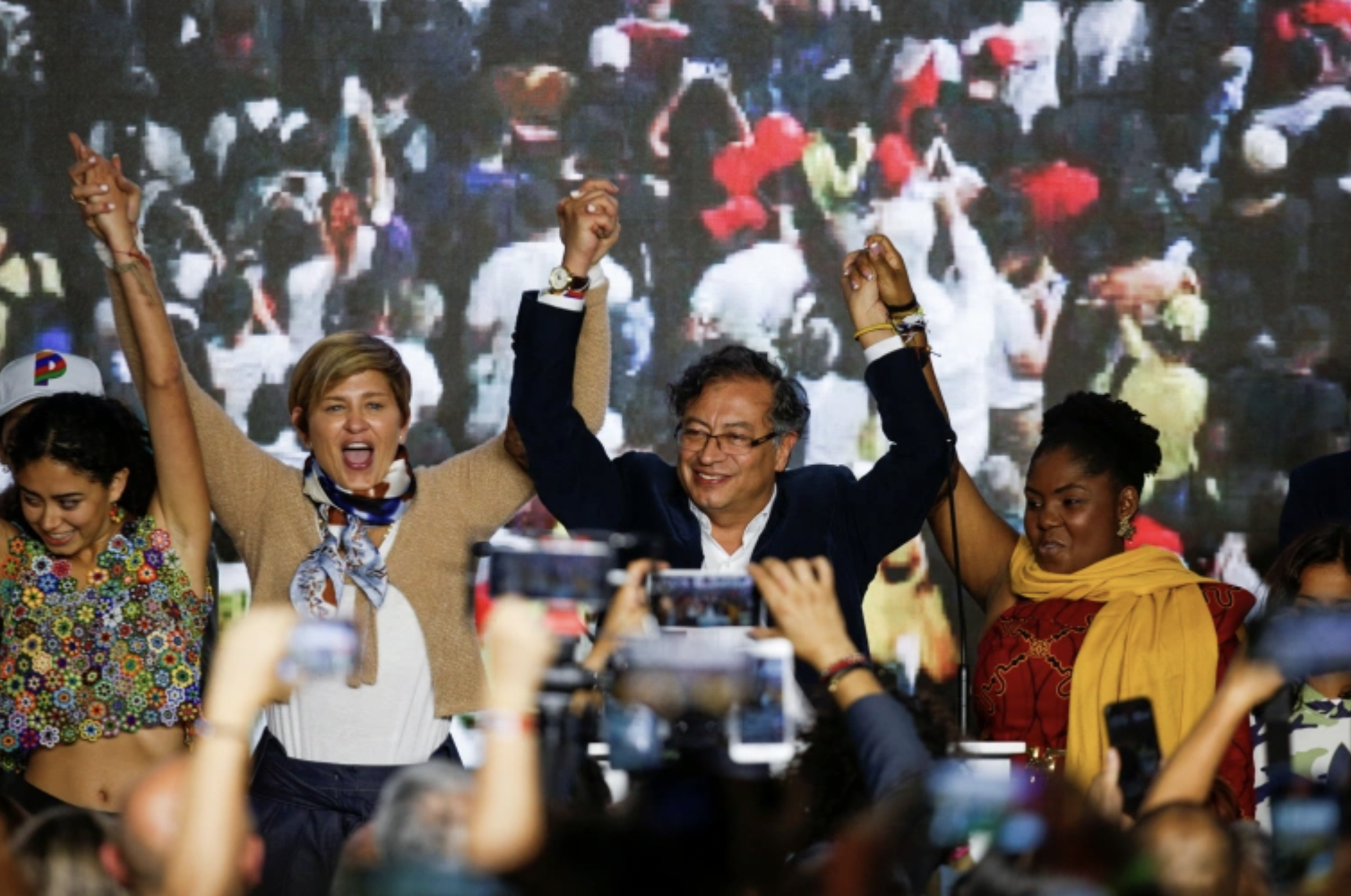 ކޮލަމްބިއާގެ ރިޔާސީ އިންތިޚާބުގެ ދެވަނަ ބުރަށް ކުރީގެ ގެރިއްލާ ހަނގުރާމަވެރިއެއް