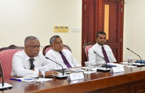 ފުލުހުންގެ ފްލެޓްތައް ކަނޑައެޅި ތާރީހަށް ނުނިމޭނެ: އަސްލަމް