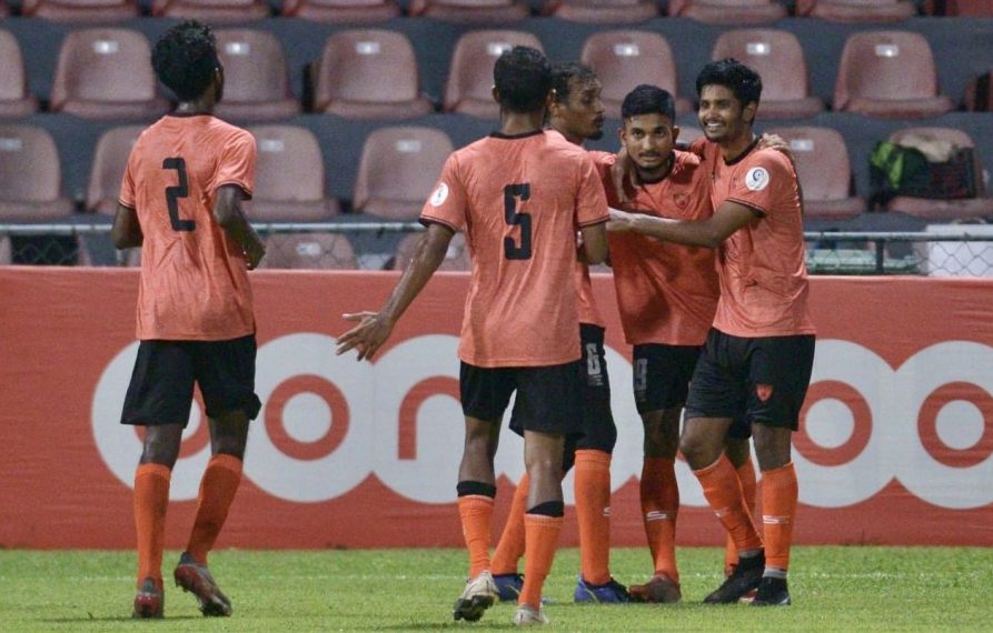 ގްރީން ސްޓްރީޓްސް ބަލިކޮށް އީގަލްސް އެއްވަނައަށް