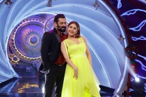 ޝެހެނާޒް ބޮލީވުޑަށް ނުކުންނަނީ ސަލްމާނާއެކު