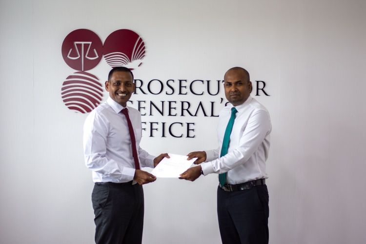 ޑެޕިއުޓީ ޕީޖީއަކަށް ހައިކޯޓުގެ ކުރީގެ ފަނޑިޔާރު ސަމީރު
