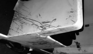 ފަރުވާ ދެމުންދާ ތިން މީހުން މާލެ ގެންނަނީ، އެކަކަށް ފަރުވާދެނީ ވެންޓިލޭޓަރުގައި