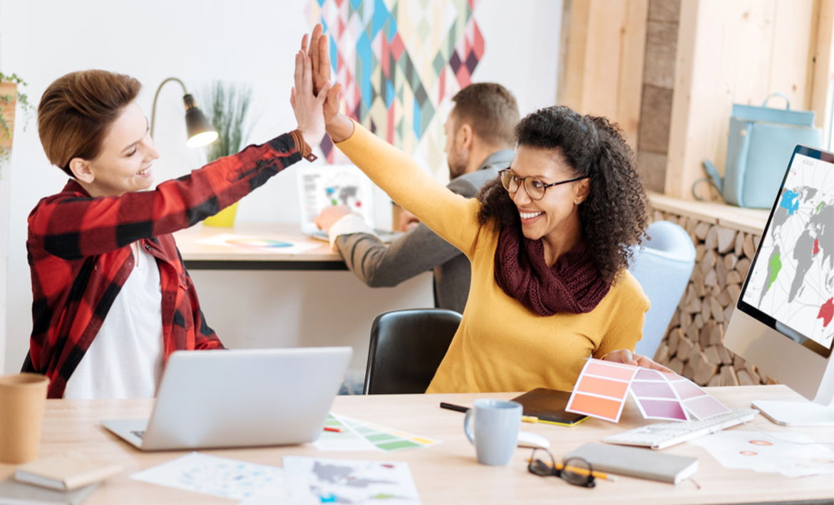 އަންހެނަކަށް އަންހެނެއްގެ ފަރާތުންވެސް ހިތްވަރުދެވިދާނެ!