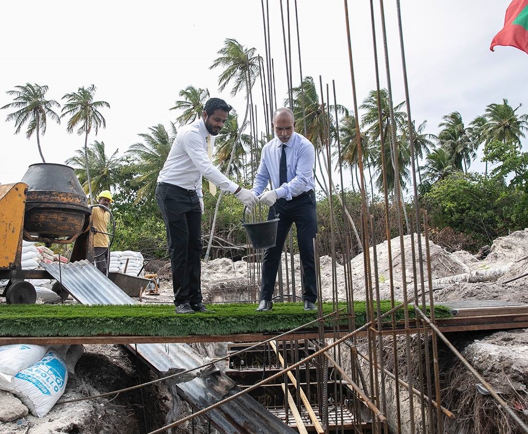 ދިގުރަށުގައި އިމާރާތްކުރާ މިސްކިތުގެ އަމަލީ މަސައްކަތް ފަށައިފި