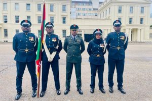 ރާނީގެ "ޕްލެޓިނަމް ޖުބިލީ" ފާހަގަކުރުމަށް ބޭއްވި ޕެރޭޑްގައި ދިވެހި ސިފައިން