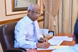 ކައުންސިލްތަކުގެ ޝަކުވާގެ އަޑުއެހުމުން، ރައްރަށުގެ ކަންކަން ހައްލުކުރުމަށް ފަސޭހަވޭ: ރައީސް