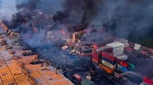 ތަކެތި ރައްކާ ކޮށްފައިހުރި ގުދަނެއް ގޮވާ، ބަންގްލާދޭޝްގައި 40 މީހަކު މަރުވެއްޖެ